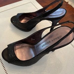 Audrey Brooke black sequin pump 8M